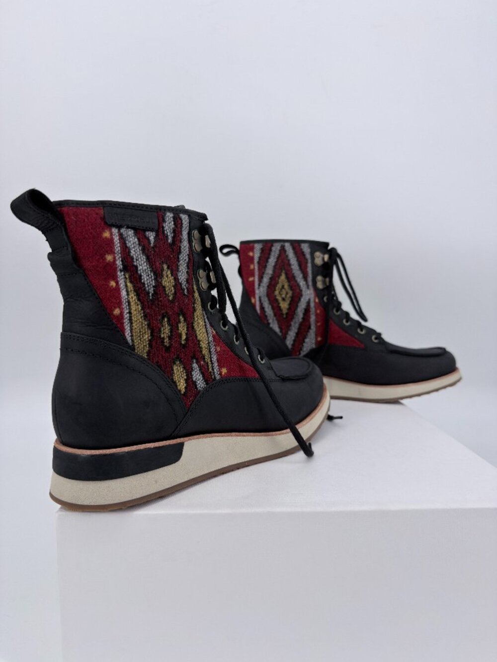 Merrell Roam Mid Aztec Wool Boots Black Size 9